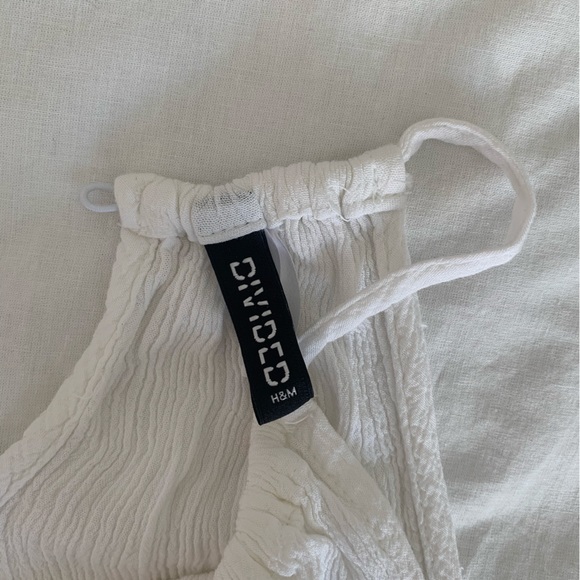 H&M halter shirt with lace trim - Picture 4 of 4